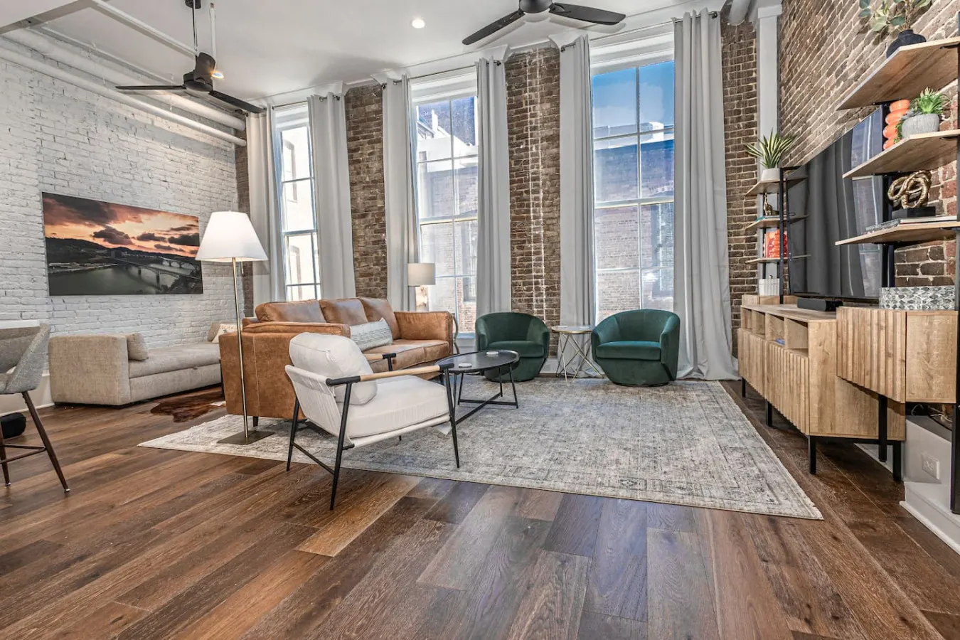 Downtown Luxury Condo | Near UT — photo 5