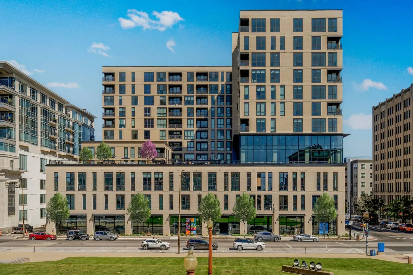 Amenity Packed High-Rise Free Espresso+Pool+Gym+Parking 18