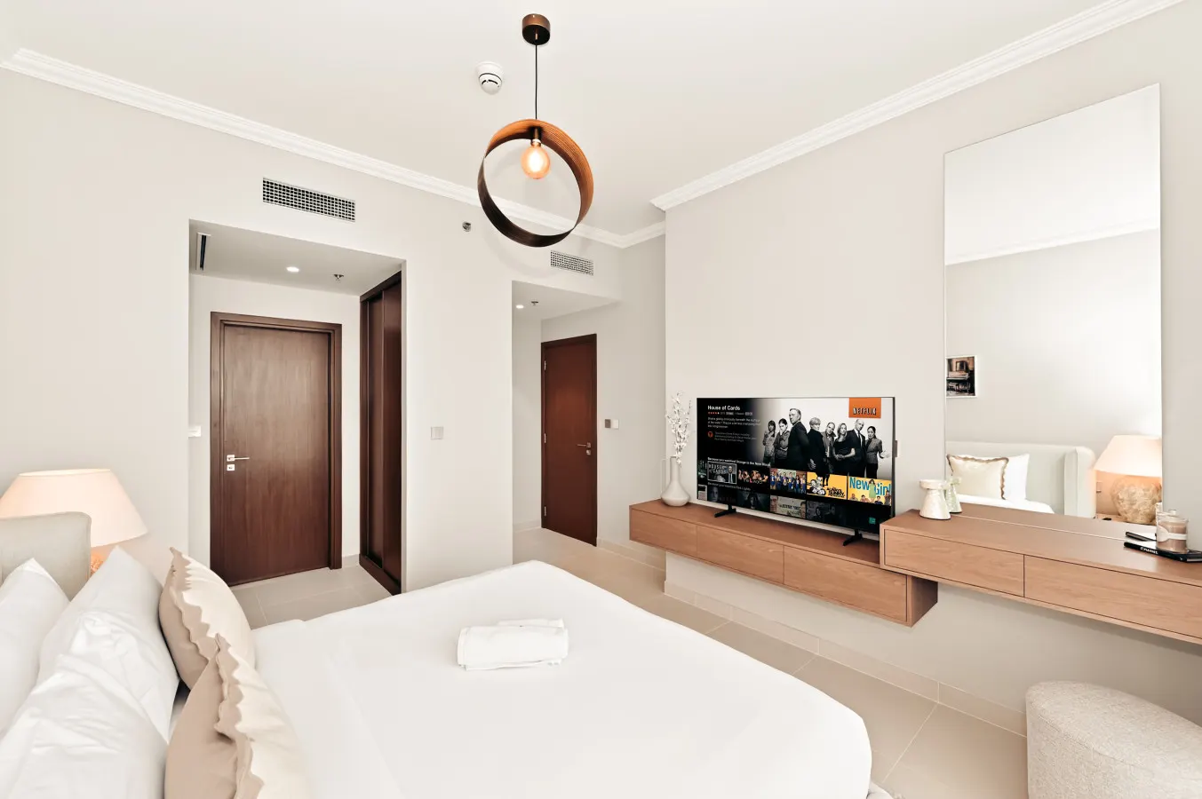 Beachfront Luxury 2BR with Breathtaking Views 13