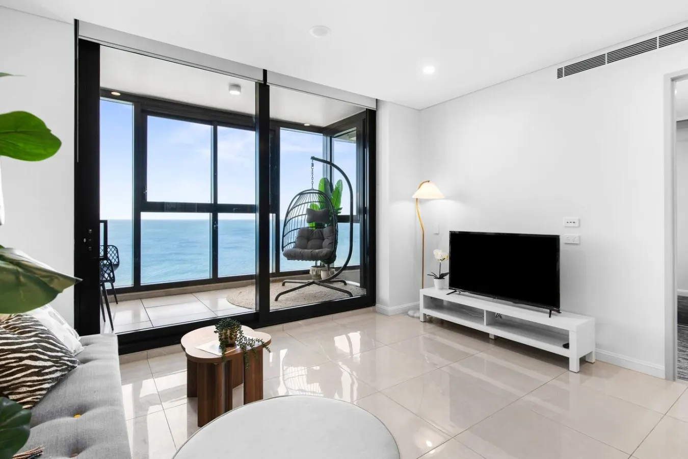 Stunning Ocean View 2B2B Apt @ Surfers Paradise 12