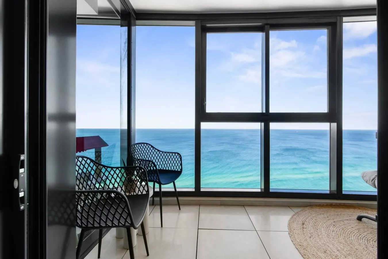 Stunning Ocean View 2B2B Apt @ Surfers Paradise 13
