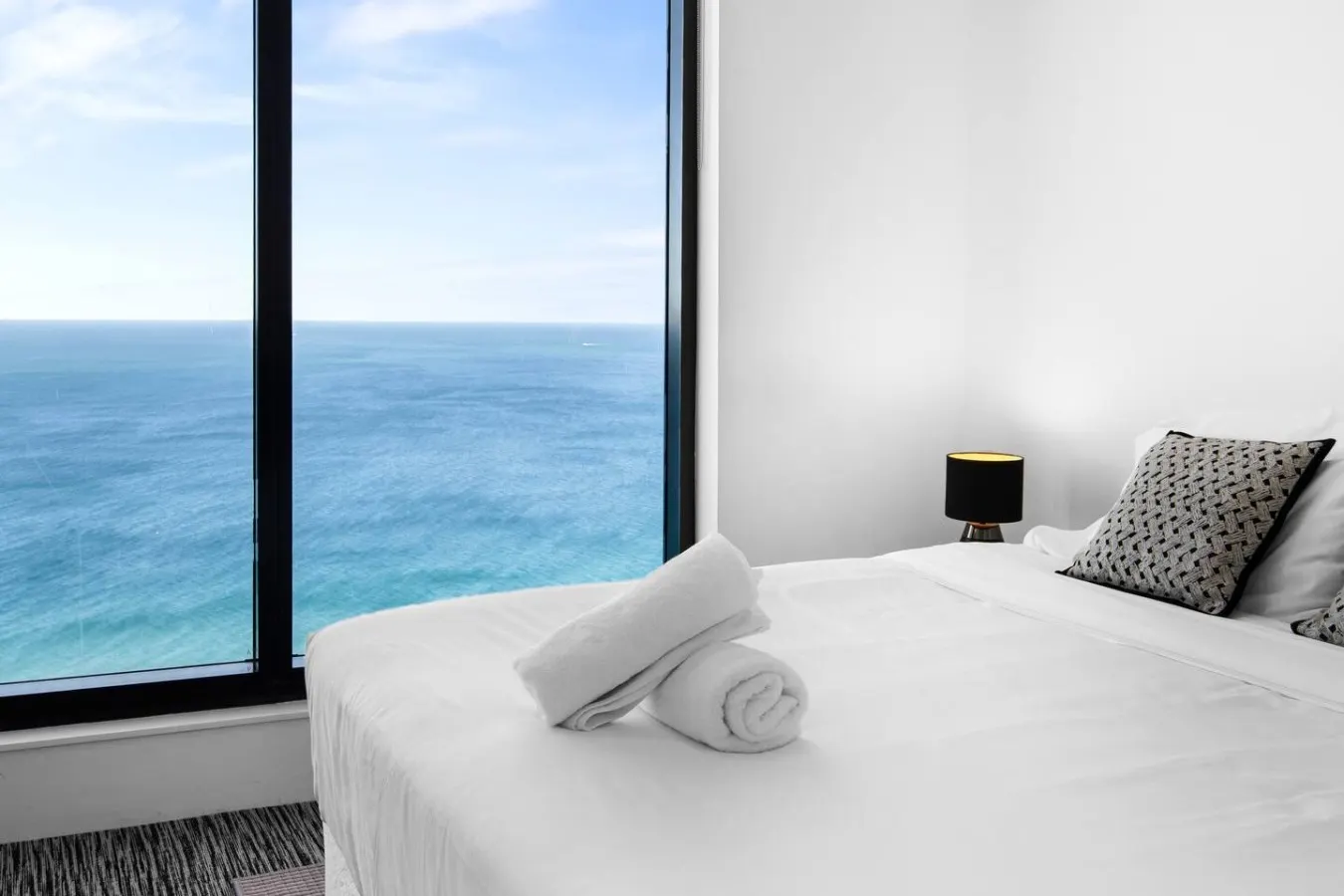 Stunning Ocean View 2B2B Apt @ Surfers Paradise 14
