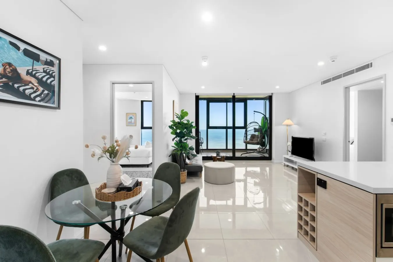 Stunning Ocean View 2B2B Apt @ Surfers Paradise 7