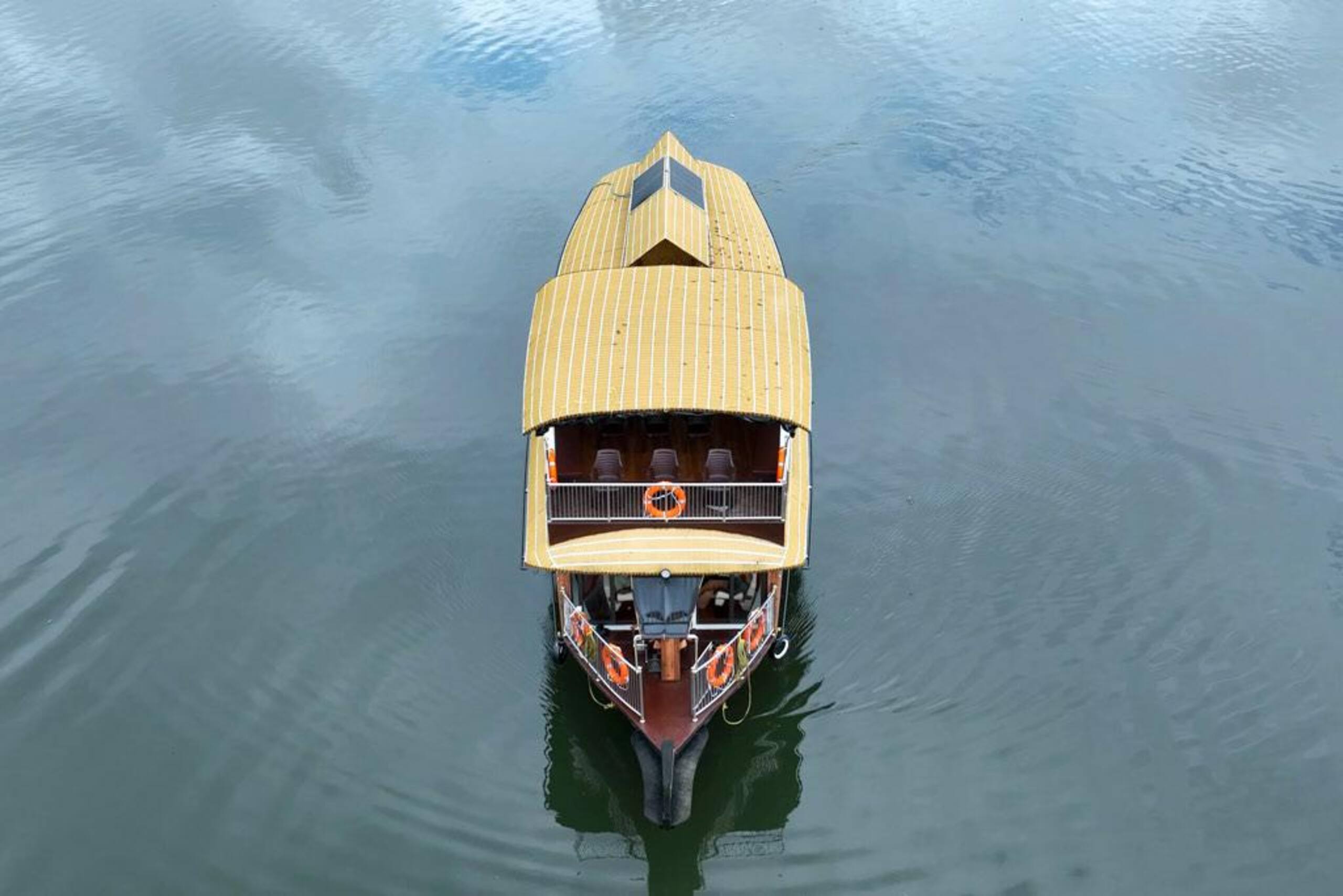 Aqua Castle Houseboat 4