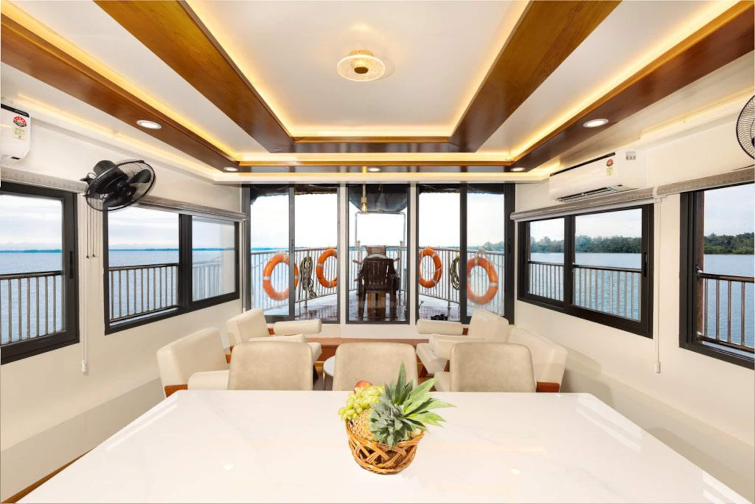 Aqua Castle Houseboat 5