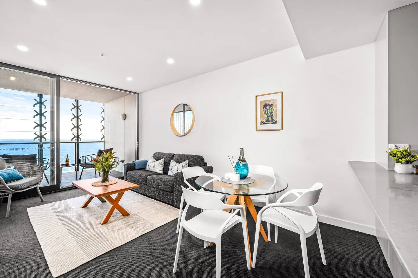 Oceana - Beachfront - Free Parking 11