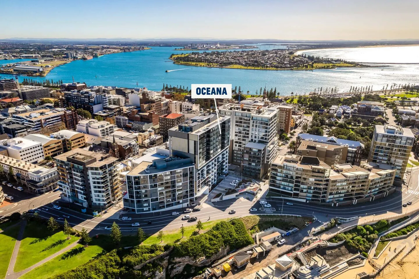 Oceana - Beachfront - Free Parking 13