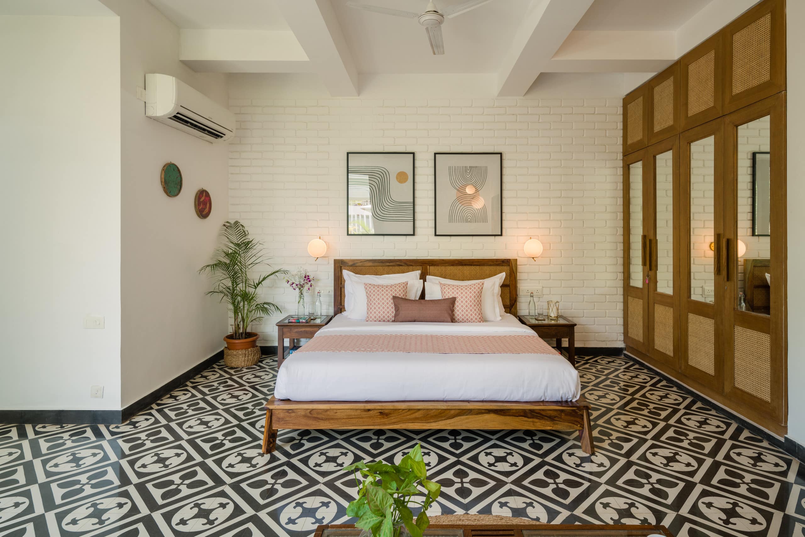 TBK VILLA10,5 mins vagator beach,Pvt pool &jacuzzi 12