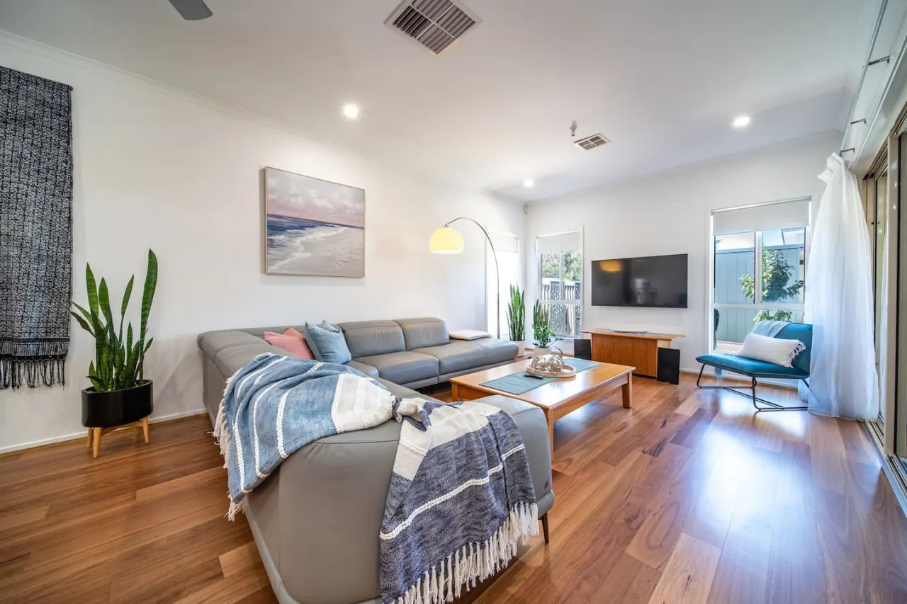 Sailors’ Retreat—Family Pool Oasis by Largs Beach