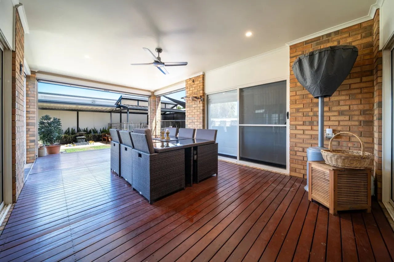Sailors’ Retreat—Family Pool Oasis by Largs Beach 19