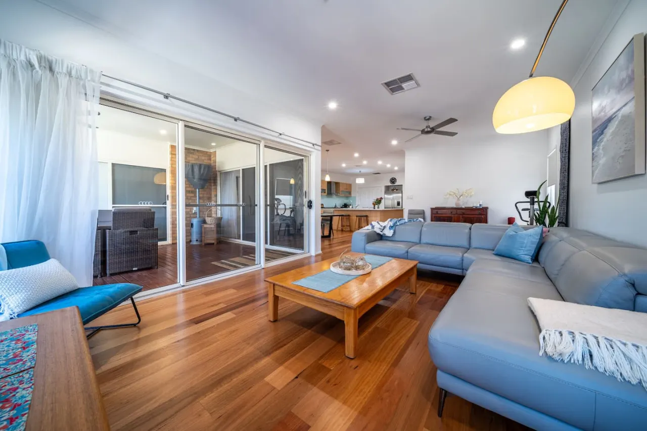 Sailors’ Retreat—Family Pool Oasis by Largs Beach 8