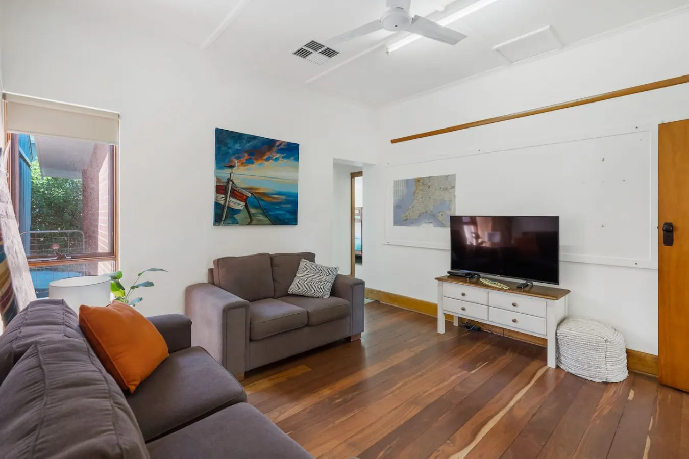 Bungalow on Hutton 17