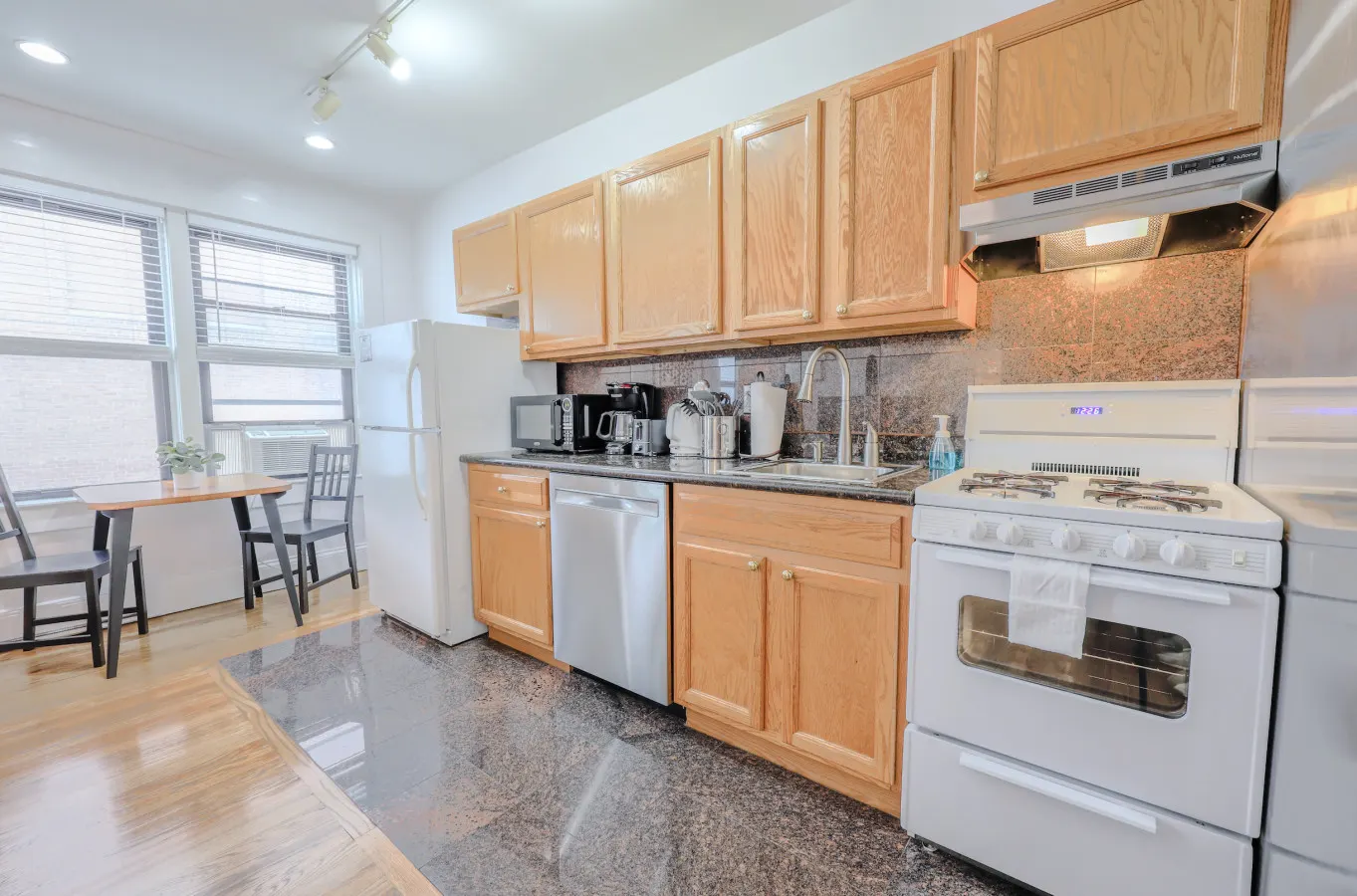 Modern 1BRs steps from Boston Common + South End 4
