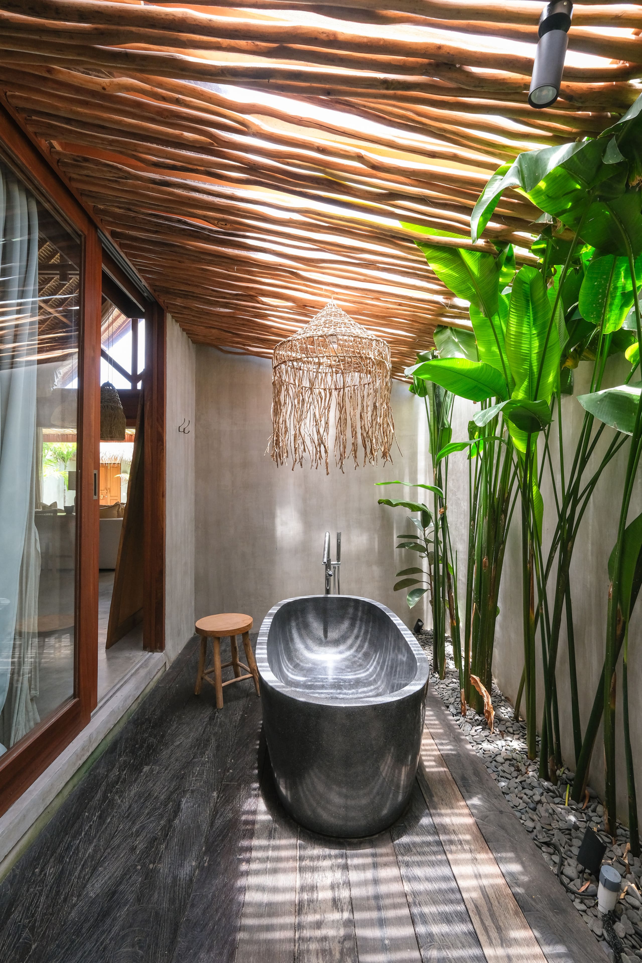 Contemporary and Tropical Villa with Pool 20