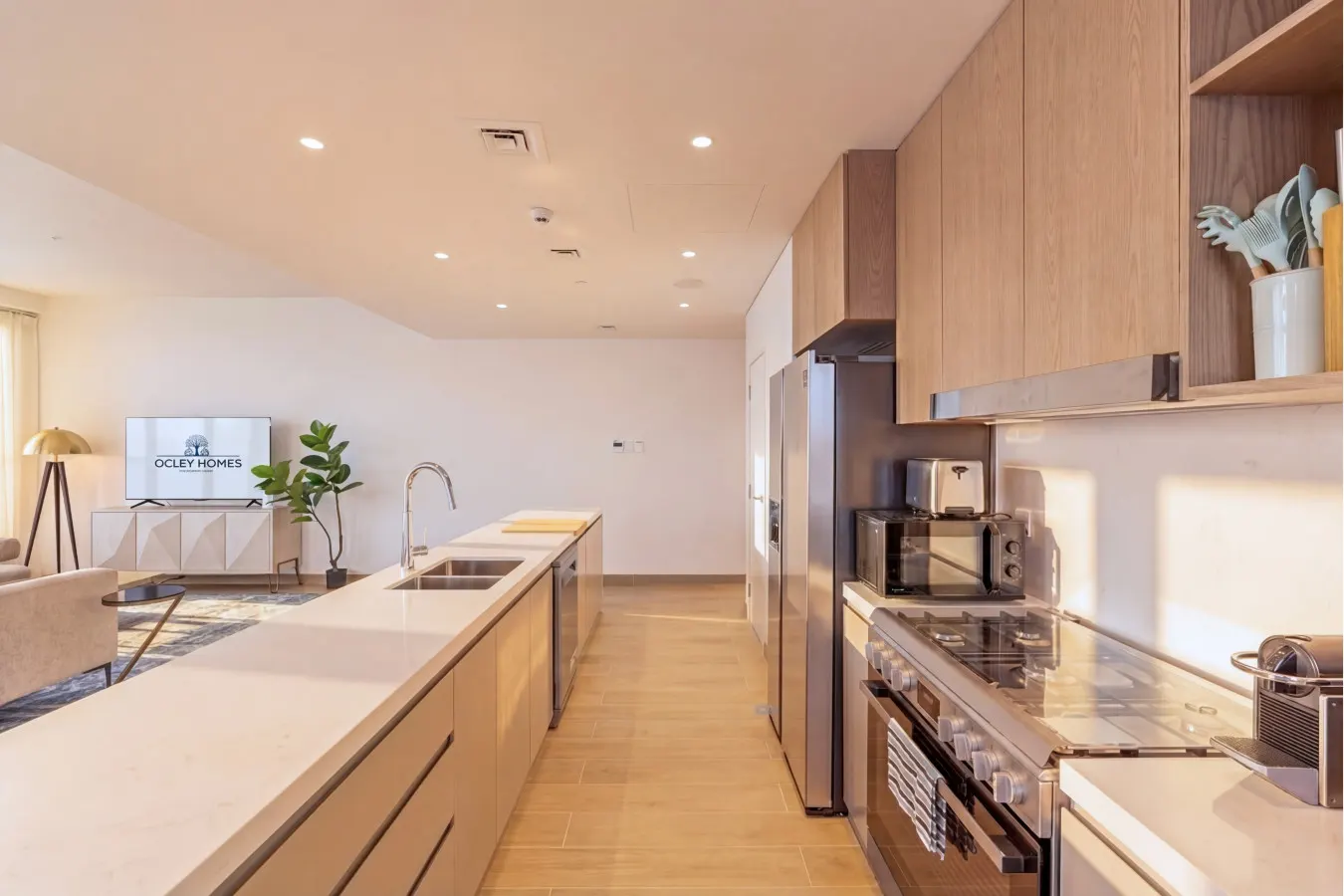 Peaceful LaMer Home w/ Private Beach 10