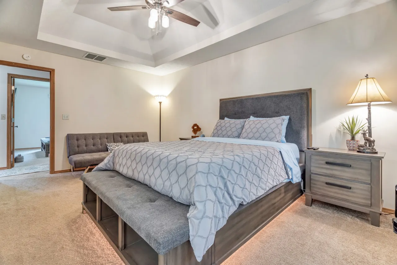 2805 N Summit Ave Relax at the Summit - 3bd, 2b 2