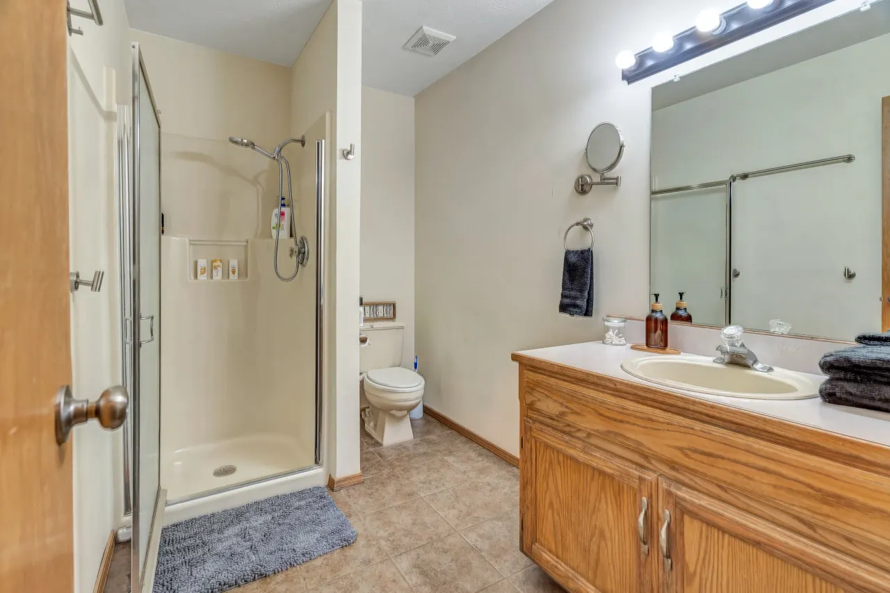 2805 N Summit Ave Relax at the Summit - 3bd, 2b 19