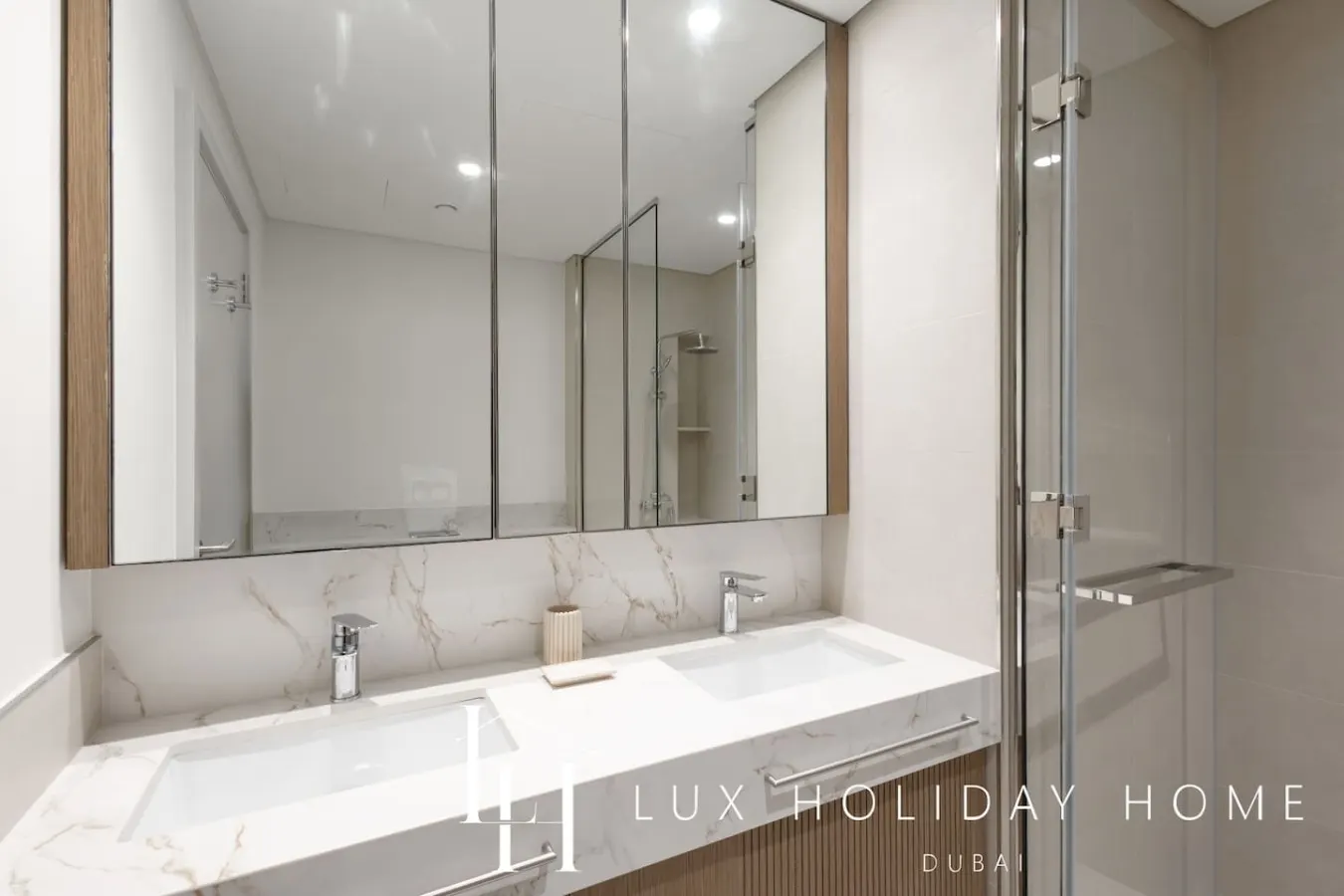LUX The Beach Mansion Sea View Suite 5 16
