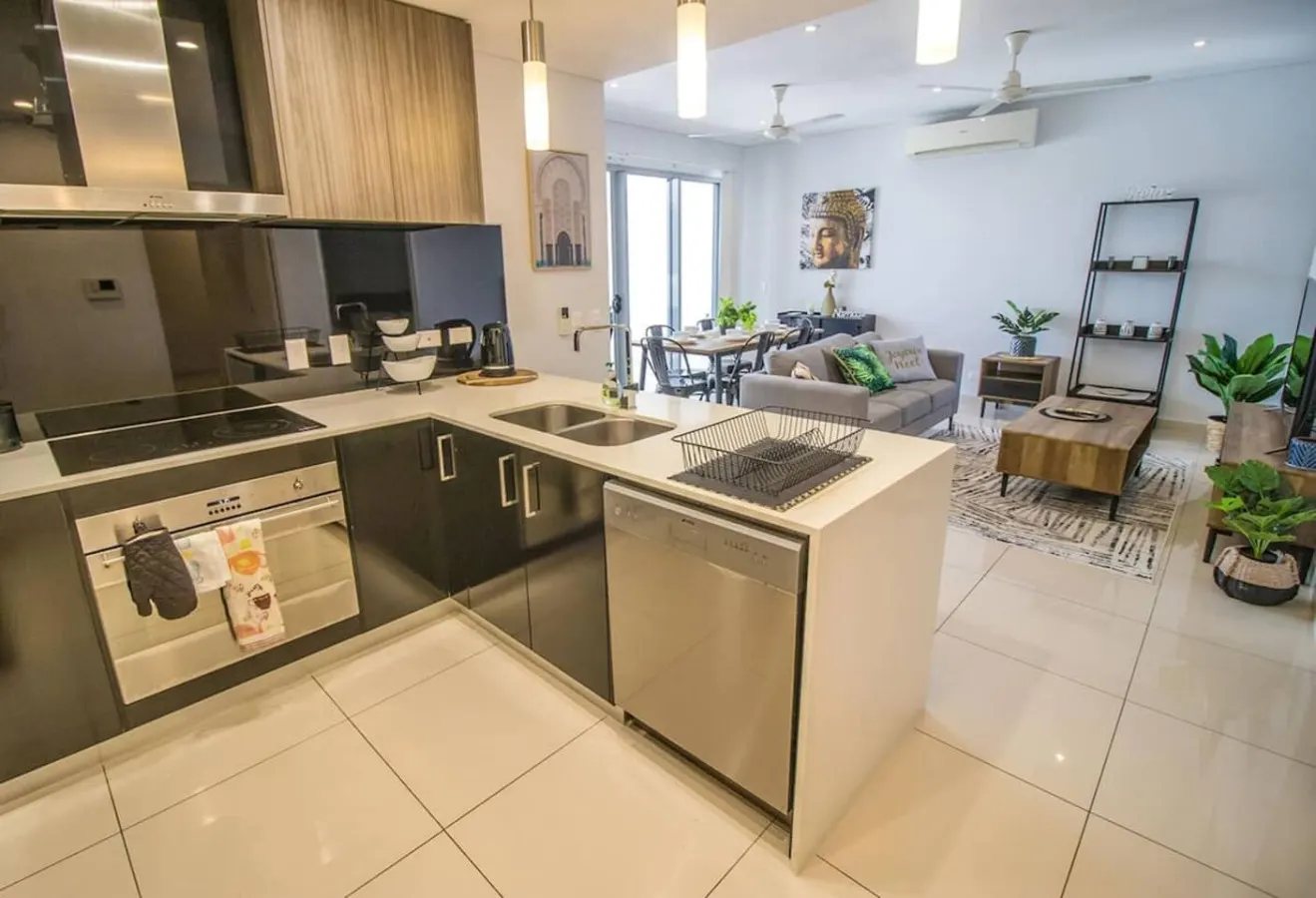 Zen Central CBD ~ 3BR apt in Darwin City — photo 3