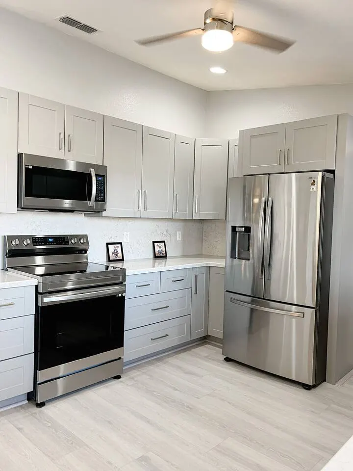 Havasu Escape Sleeps 8 Parking 15