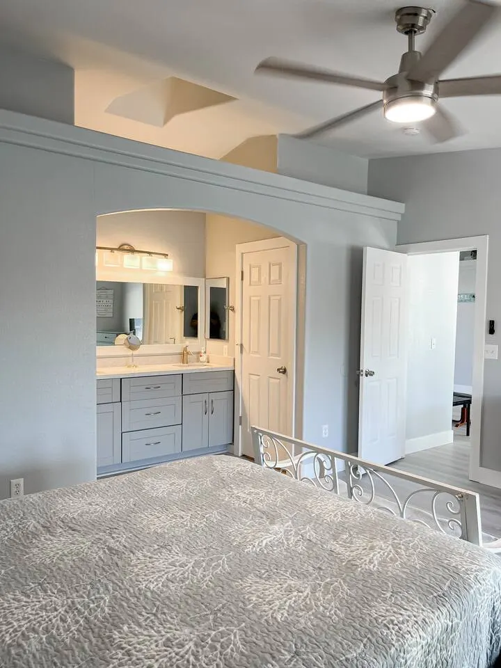 Havasu Escape Sleeps 8 Parking 20