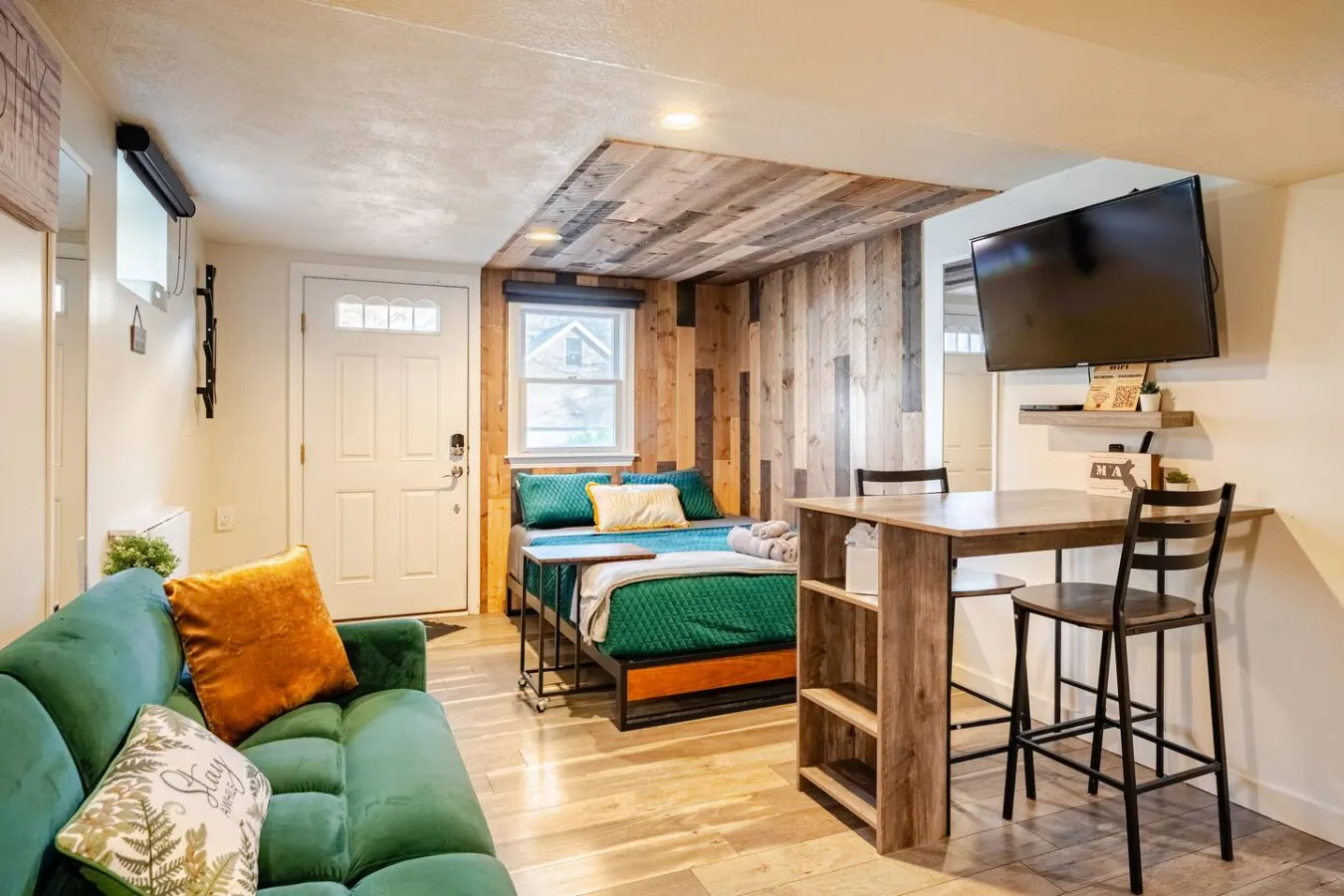 Stay a While, Studio Apartment-Pet Friendly 13