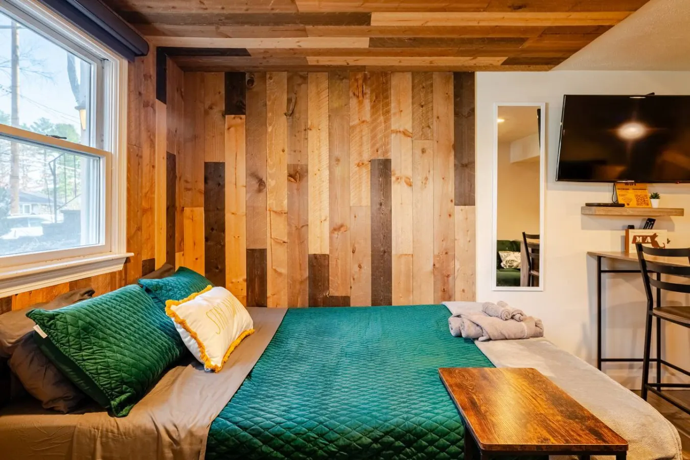 Stay a While, Studio Apartment-Pet Friendly 6