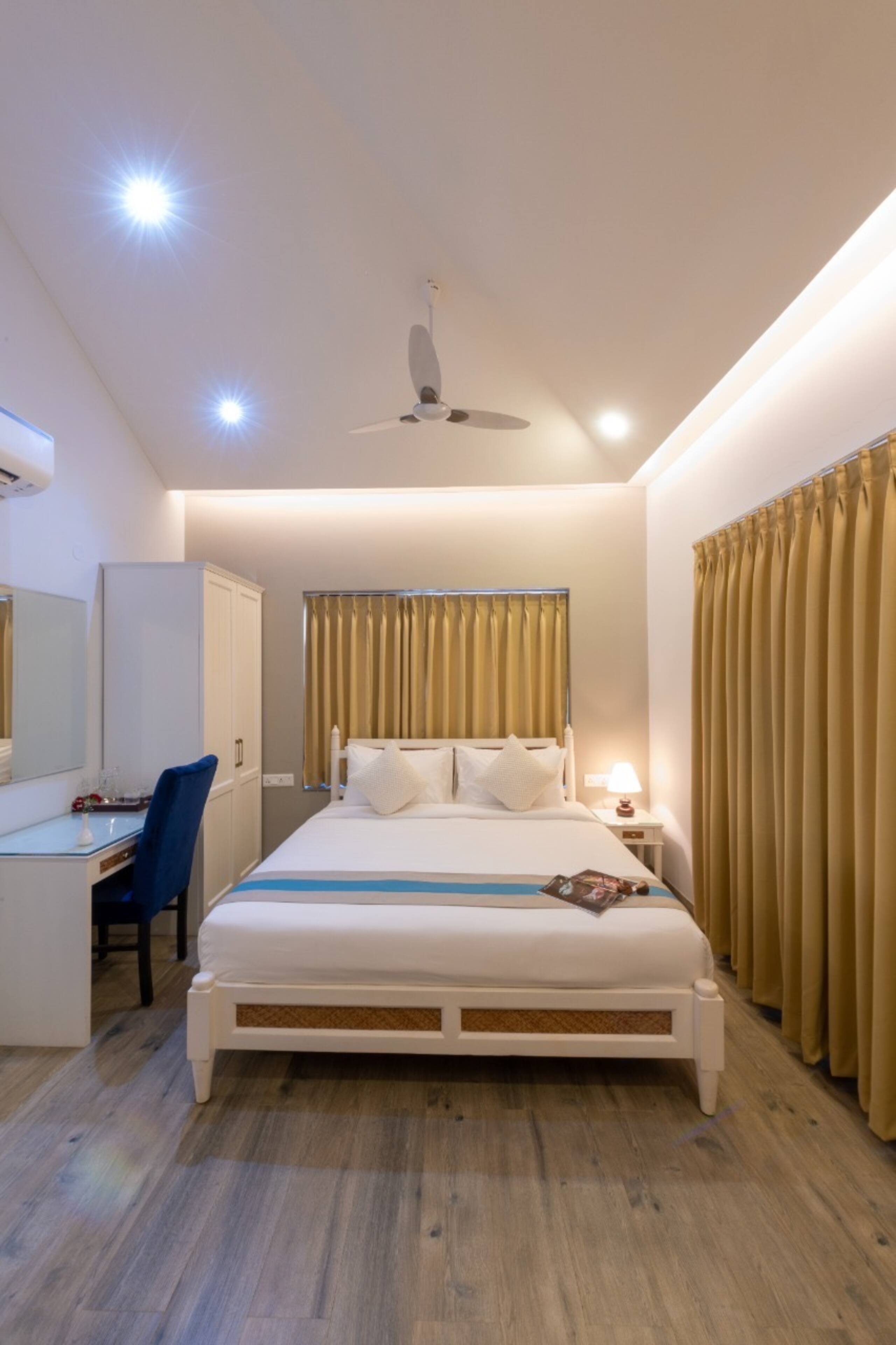 4BR | Private Pool | Jacuzzi | Siolim 12