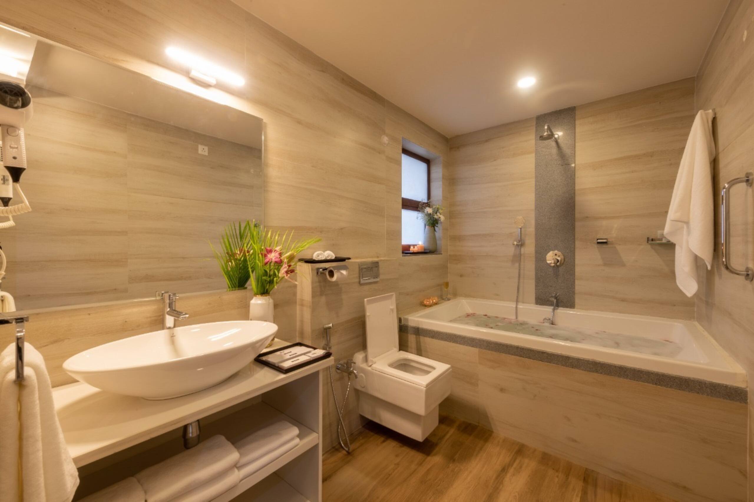 4BR | Private Pool | Jacuzzi | Siolim 14