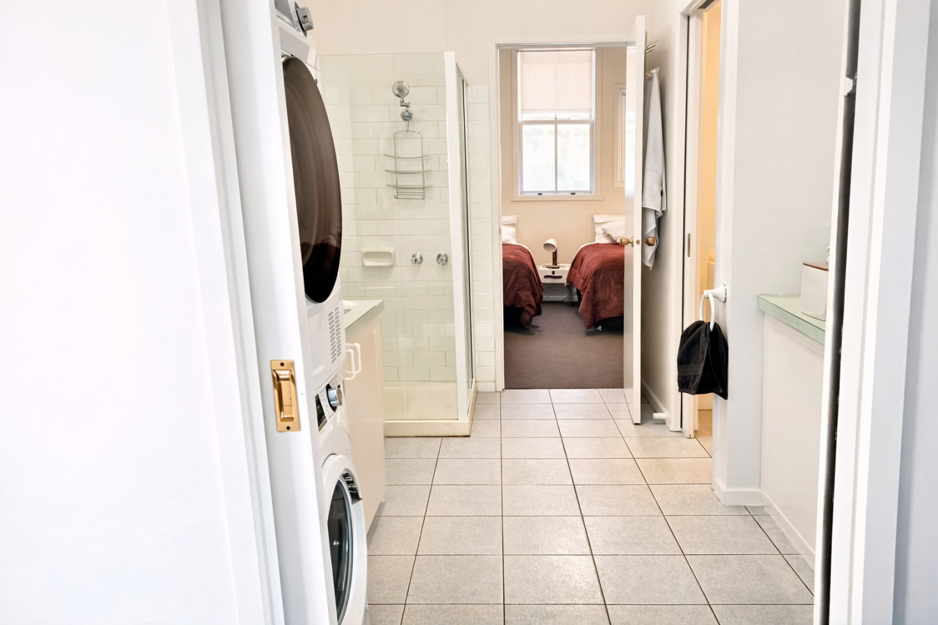 Kennington One King Suite. — photo 4