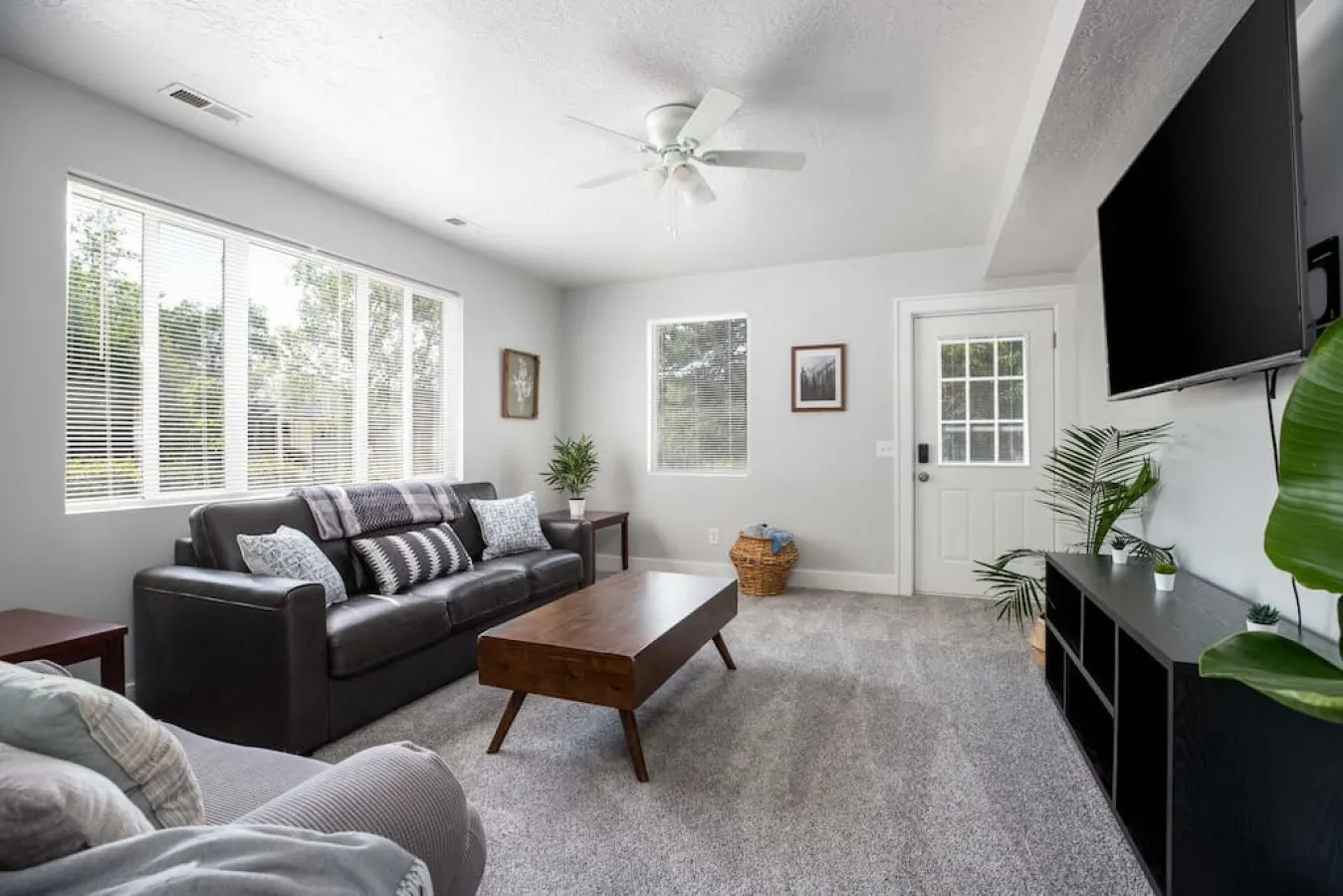Historic Avenues 2BR | Near Downtown, U of U & Salt Palace & Temple Square — photo 2