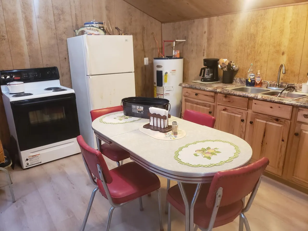 Glamping Clear Spring Maryland 3-Cabin Campground 16