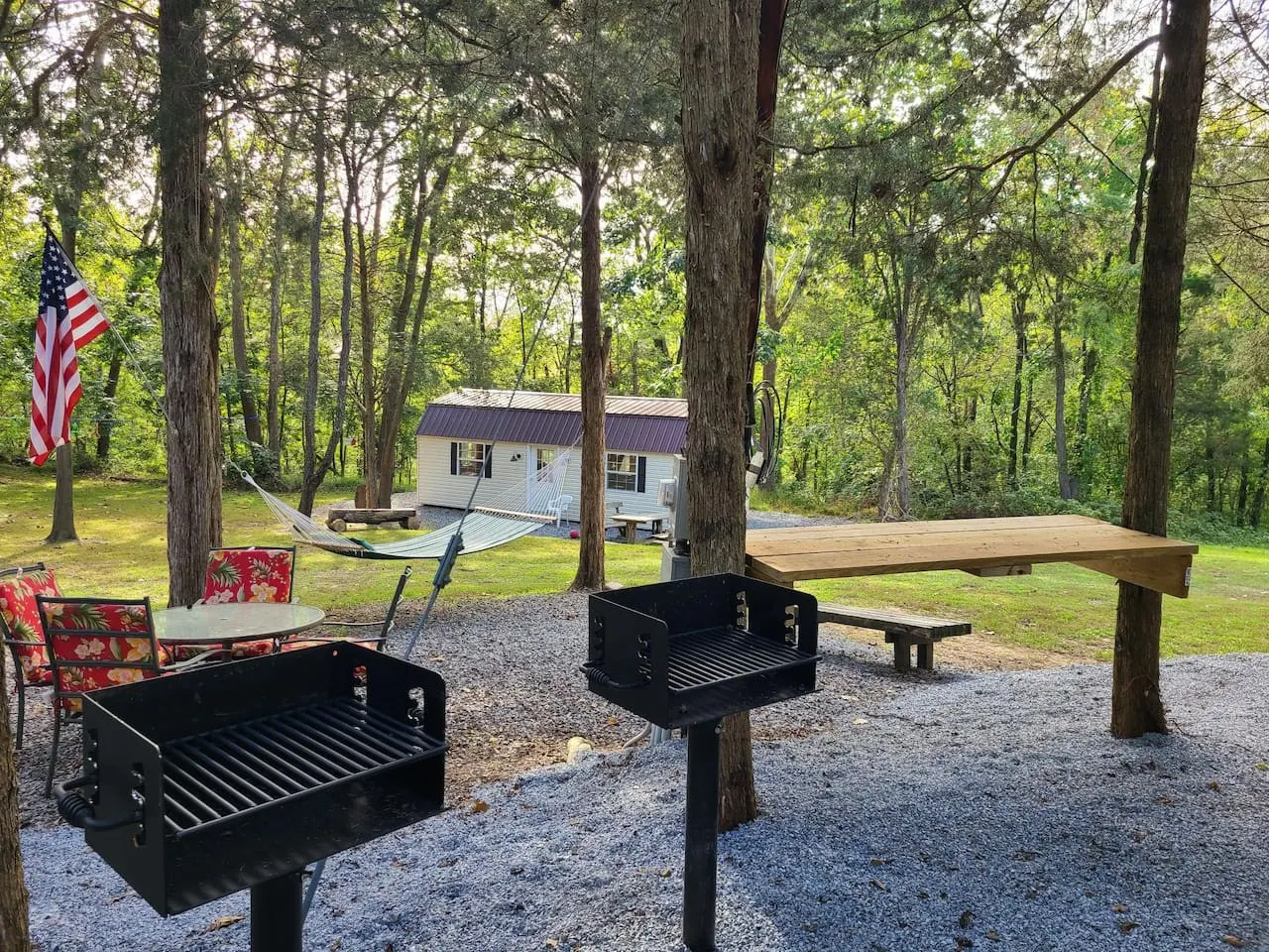 Glamping Clear Spring Maryland 3-Cabin Campground 17