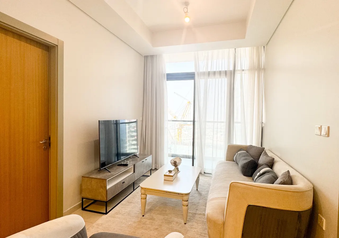 DreamShoma -2BR W/ Pool, Gym & Balcony