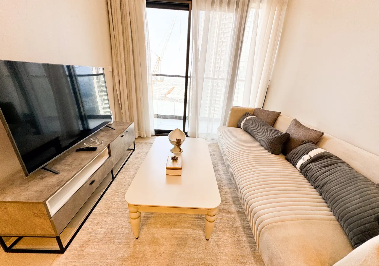 DreamShoma -2BR W/ Pool, Gym & Balcony 17