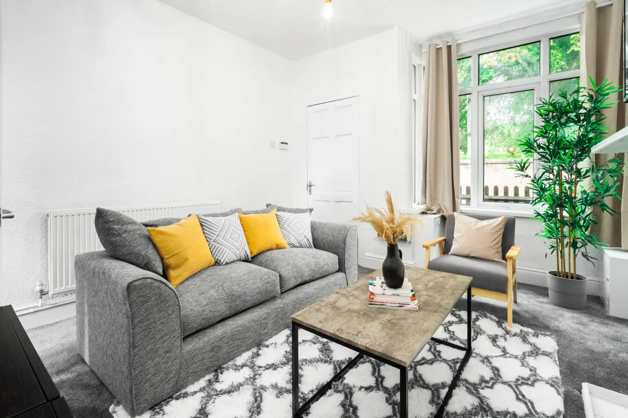 Stylish 3 Bed House - 6 Guests - Garden - Parking 13