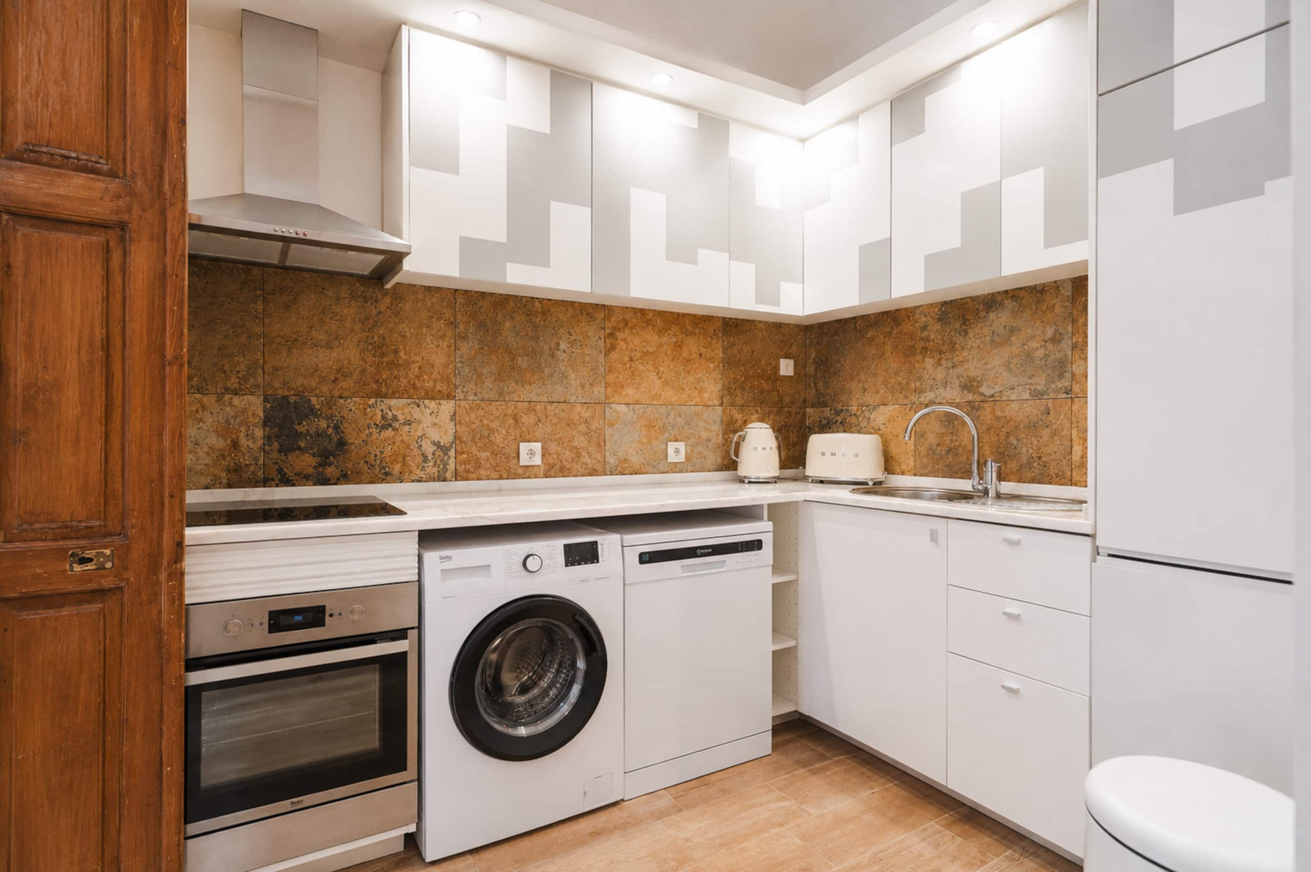 Luxury Chiado Retreat 3 Bedrooms AC 14