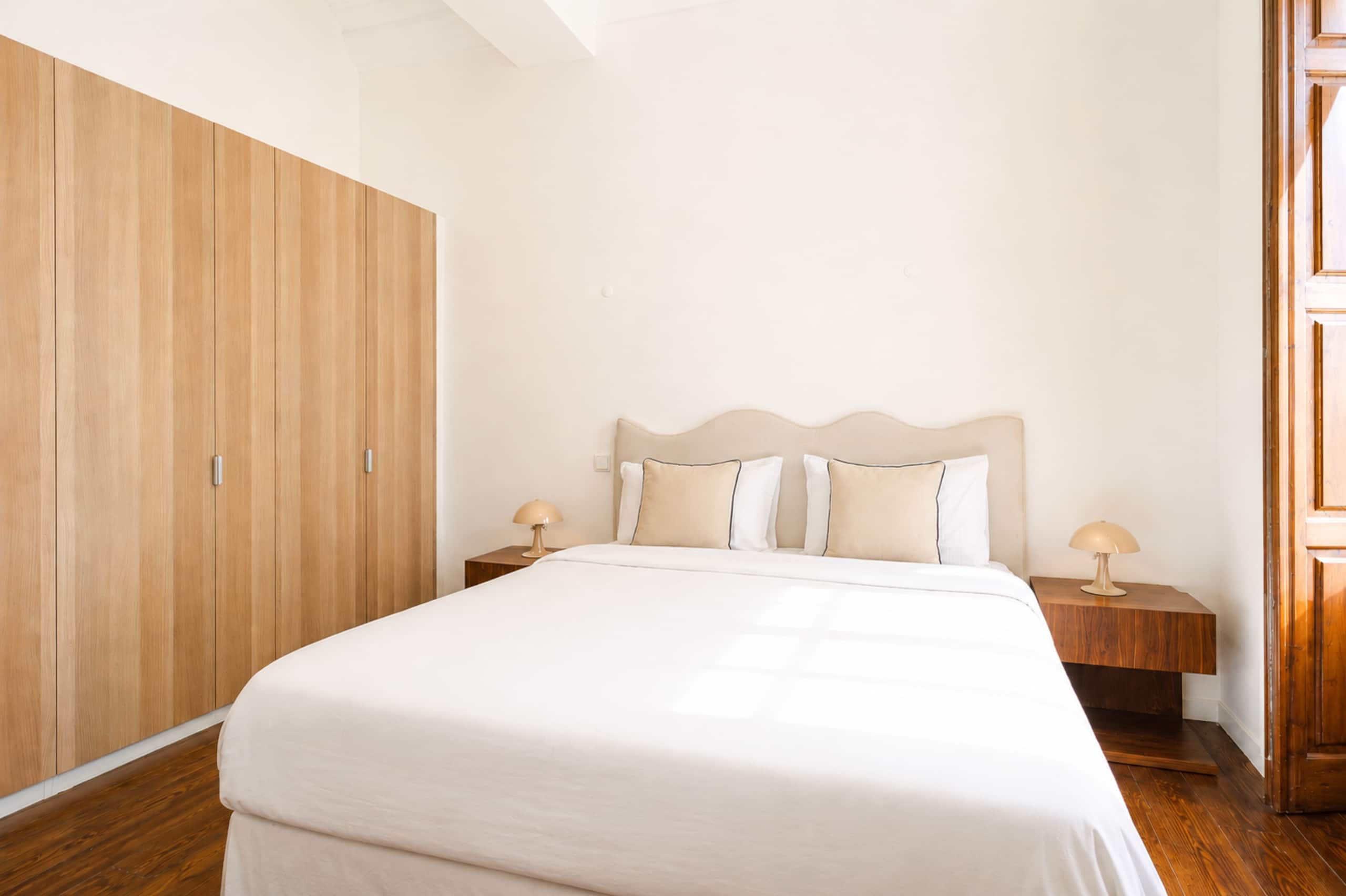 Luxury Chiado Retreat 3 Bedrooms AC 8