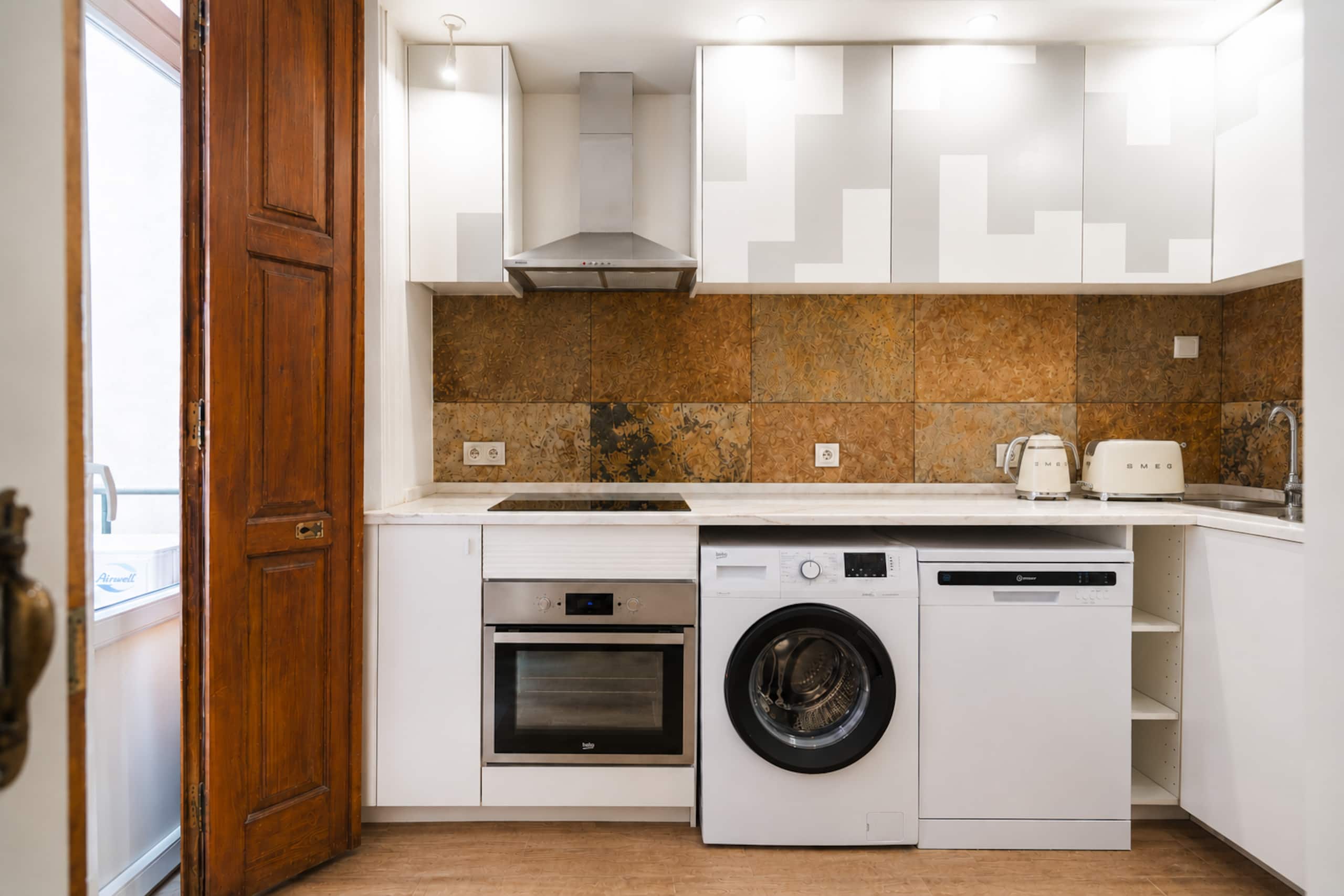 Luxury Chiado Retreat 3 Bedrooms AC 12