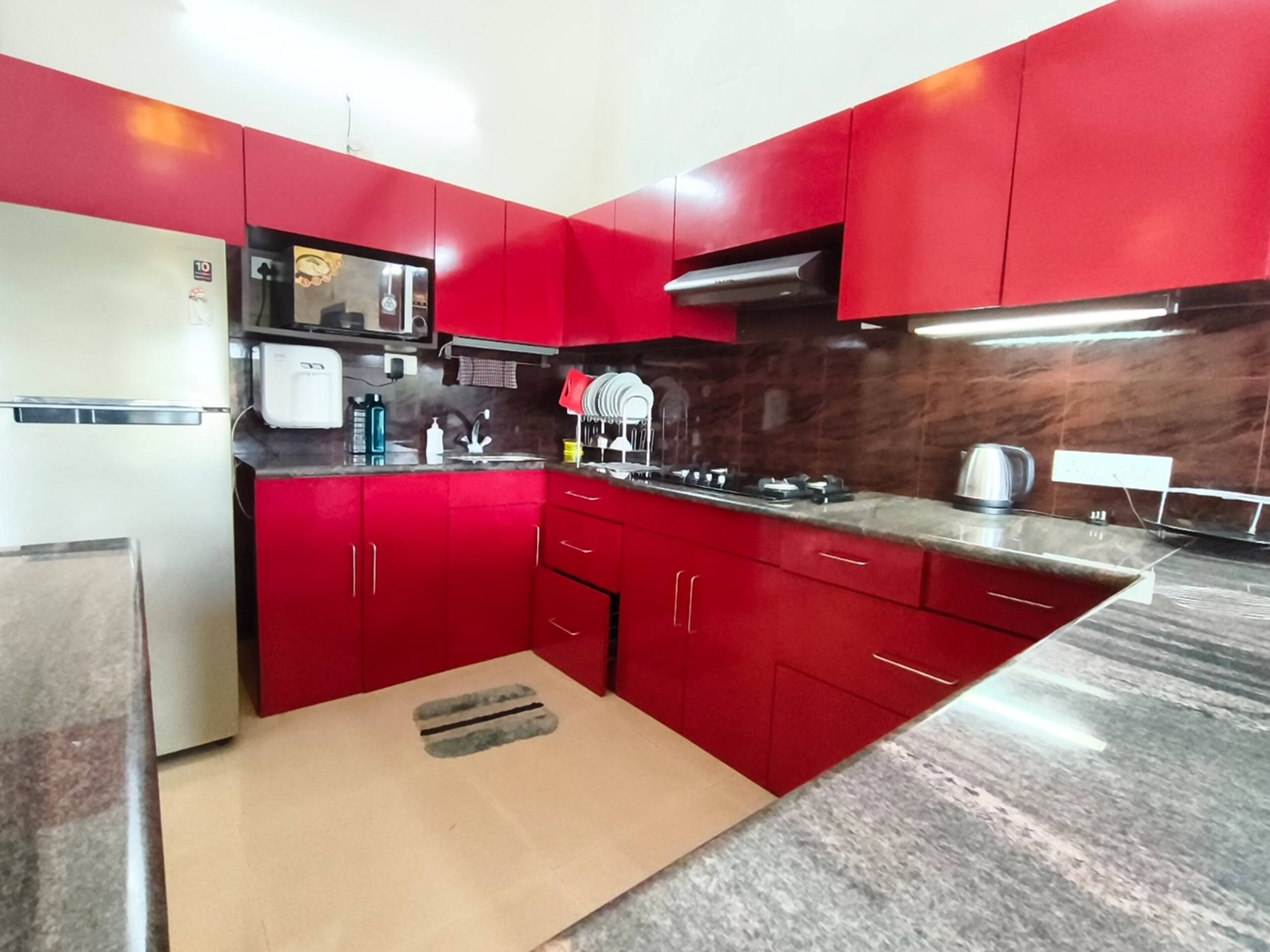 Modern stay-2BHK Flat Wid Pool Near Candolim Beach 19