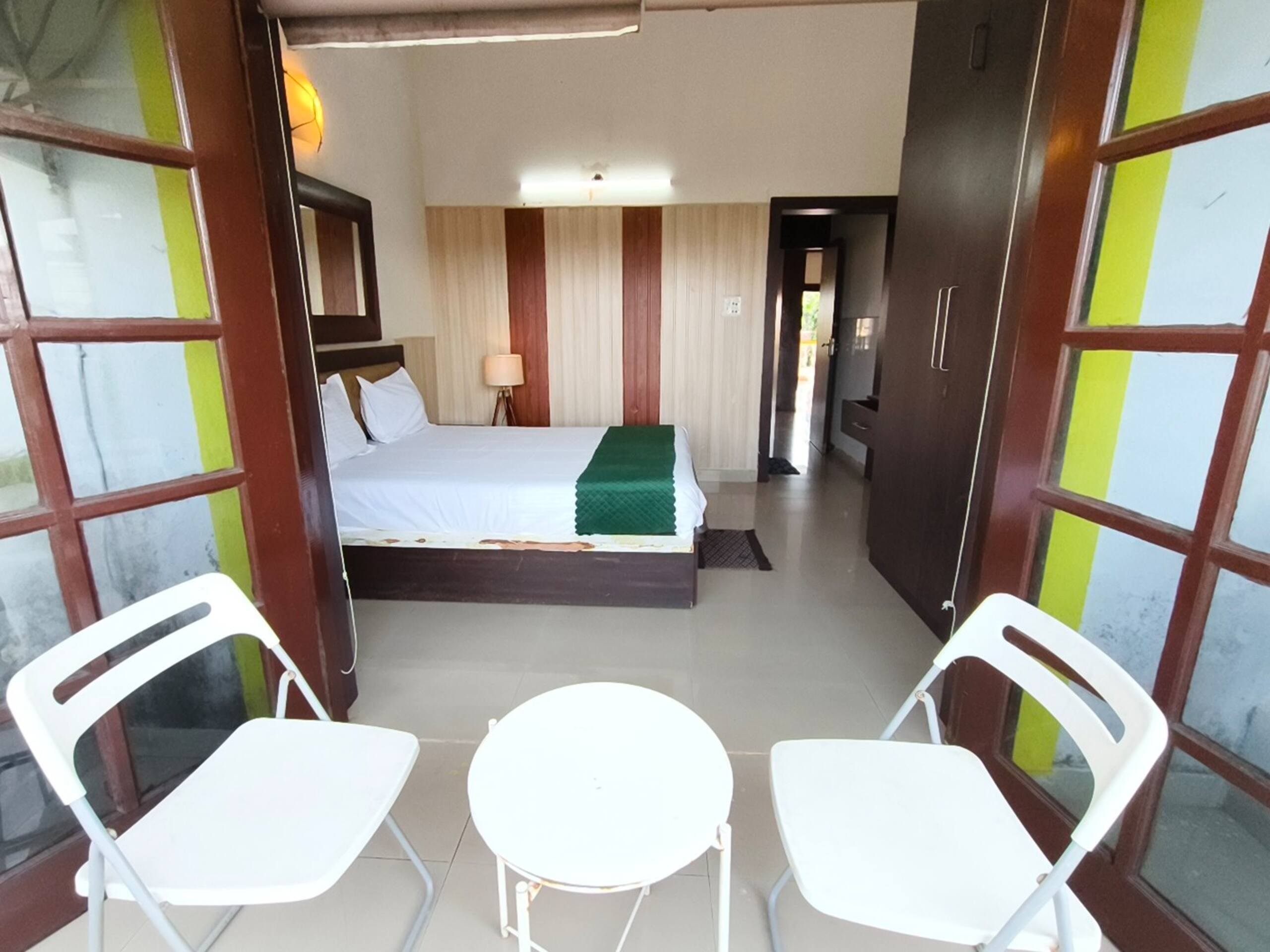 Modern stay-2BHK Flat Wid Pool Near Candolim Beach 27