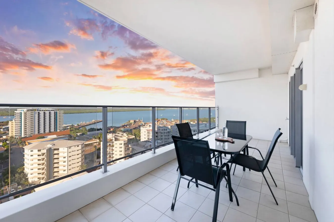 Zen Ocean Bliss: Seaview ~ Balcony ~ OutdoorDining 17