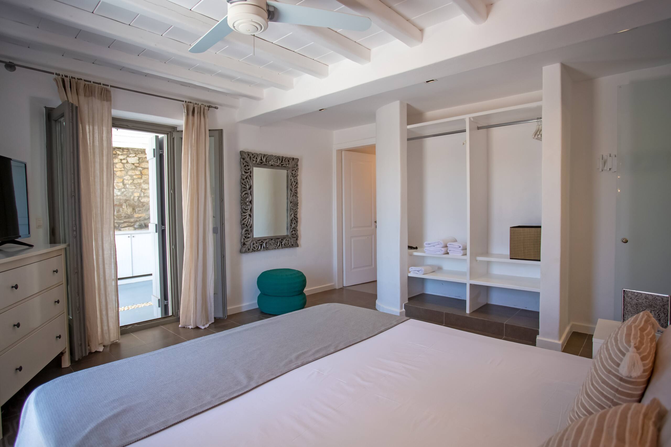 South Star Villa with Private Pool and Garden 33