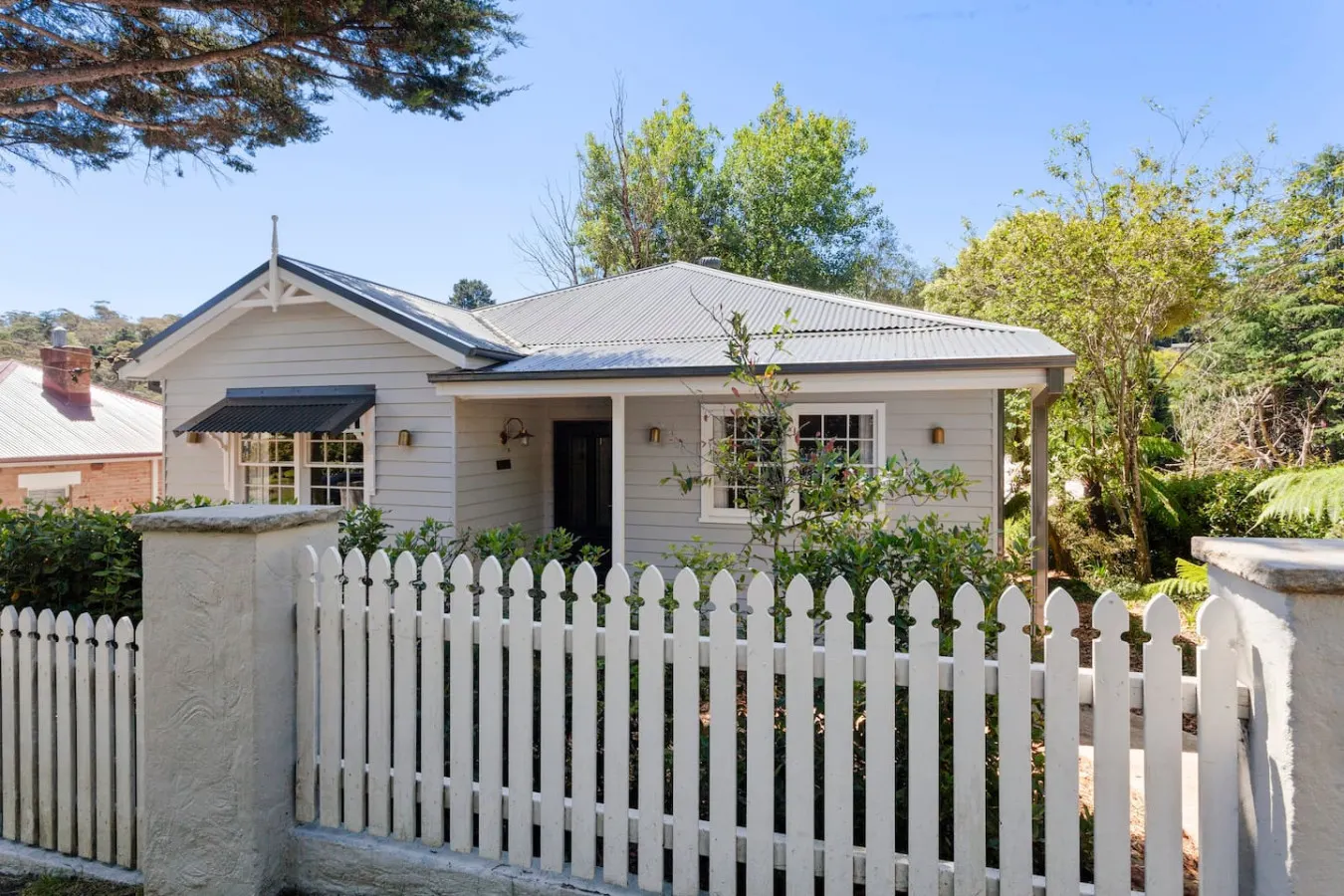 Louka Cottage - charming, tranquil, 300m to Leura Mall