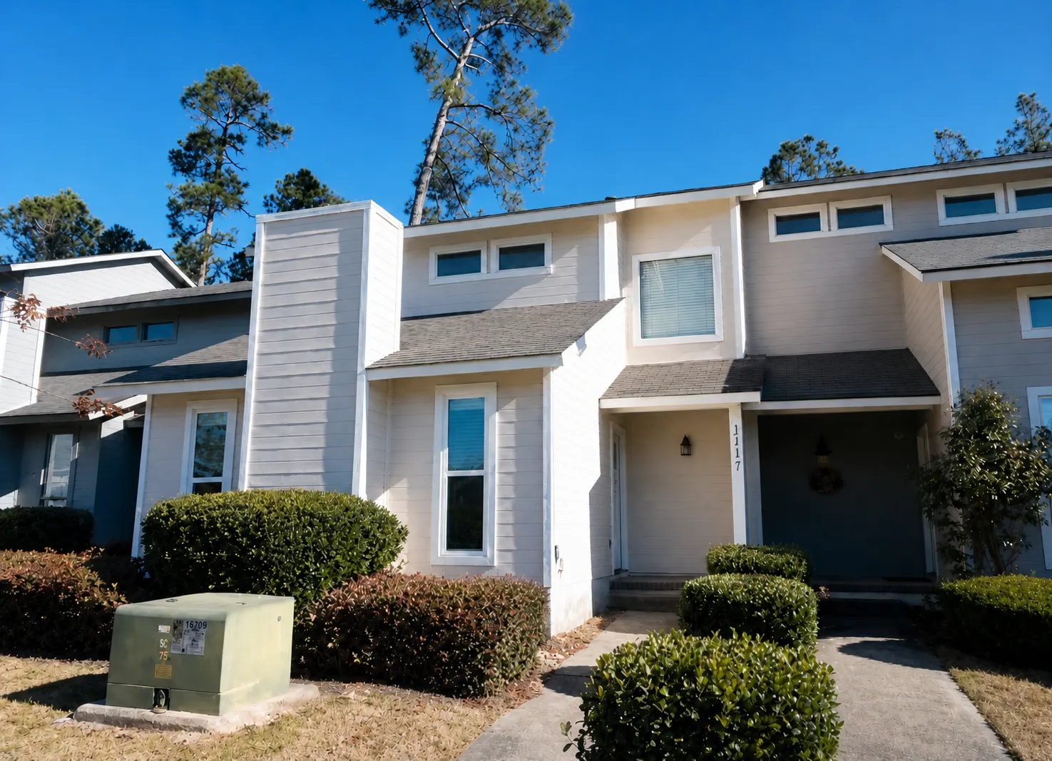Juniper: 3 bedroom w/ pool — photo 2