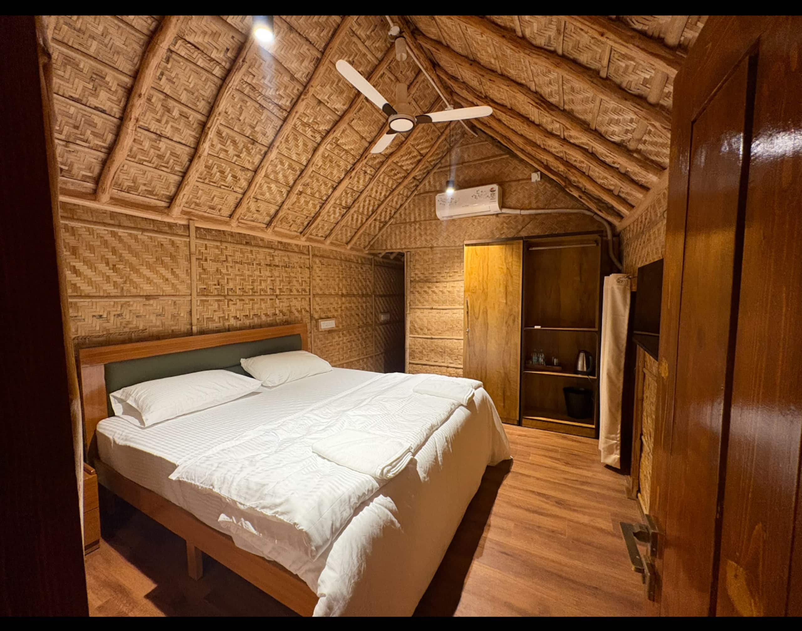 Bamboo Arcadia- Beautiful Pvt farm cottages w pool 9