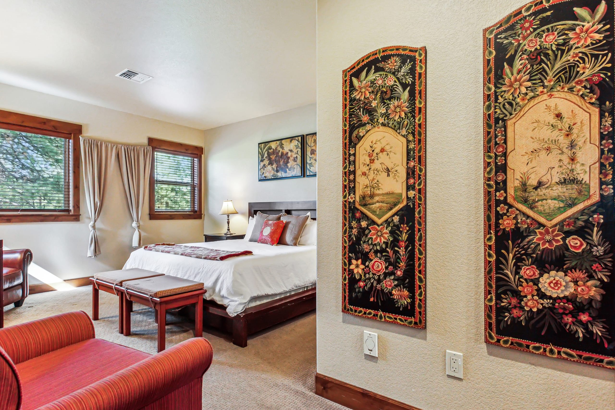 Closest to Bachelor 4 BR/4BA near Seventh Mtn Res 27