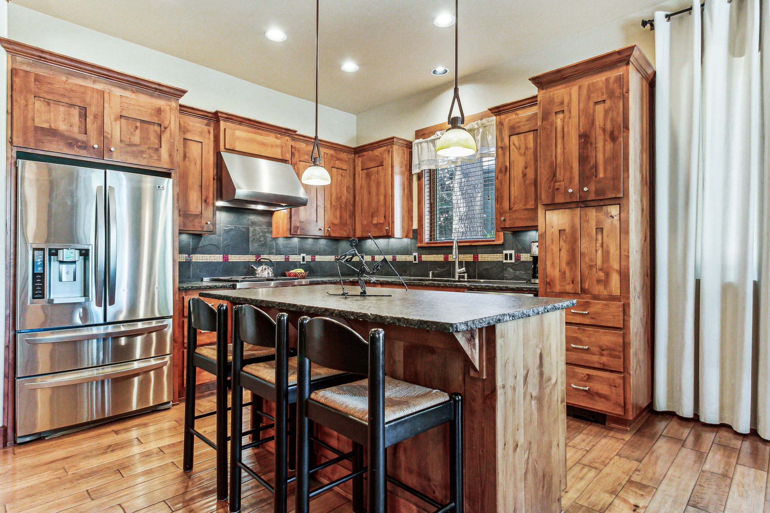 Closest to Bachelor 4 BR/4BA near Seventh Mtn Res 11