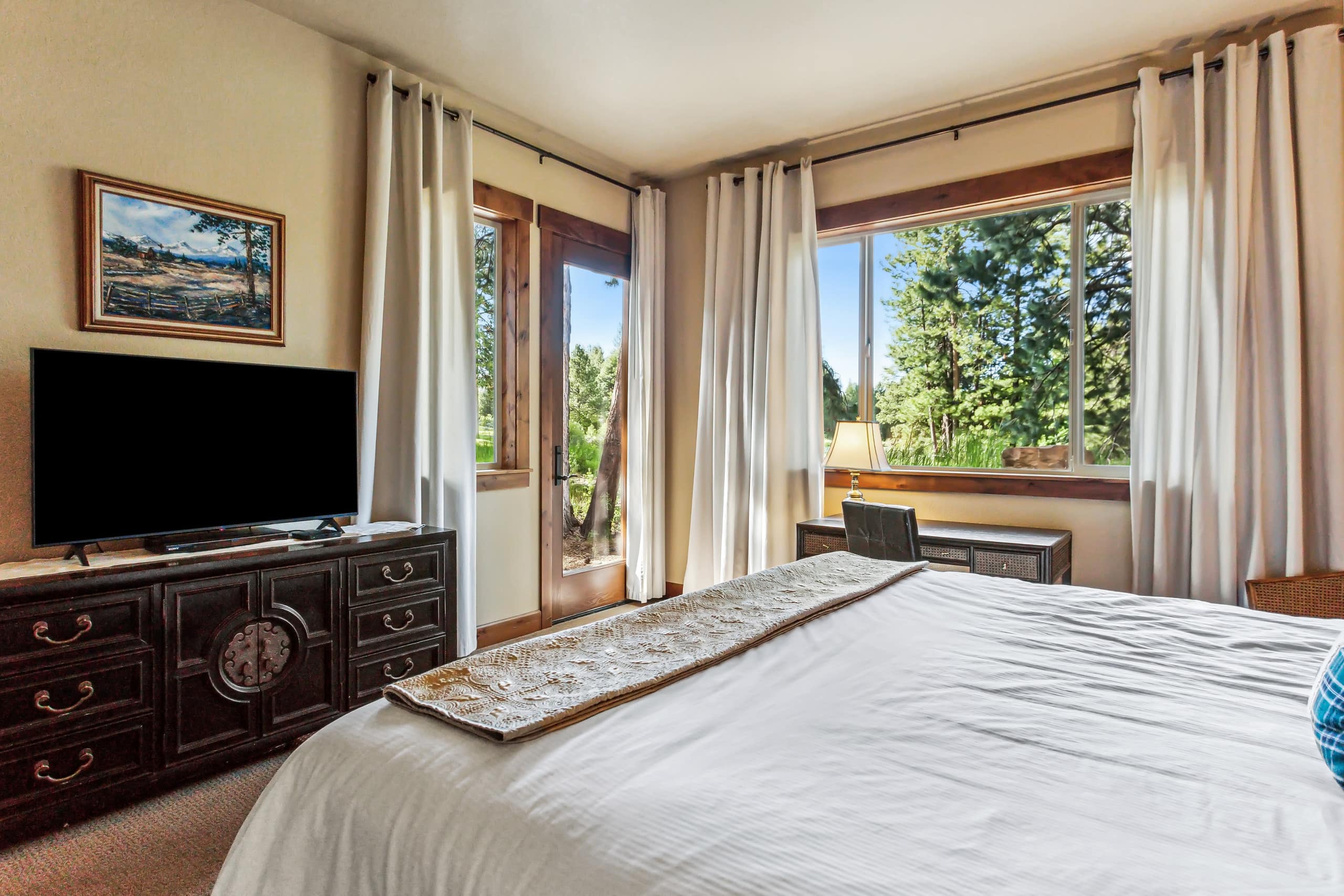 Closest to Bachelor 4 BR/4BA near Seventh Mtn Res 22