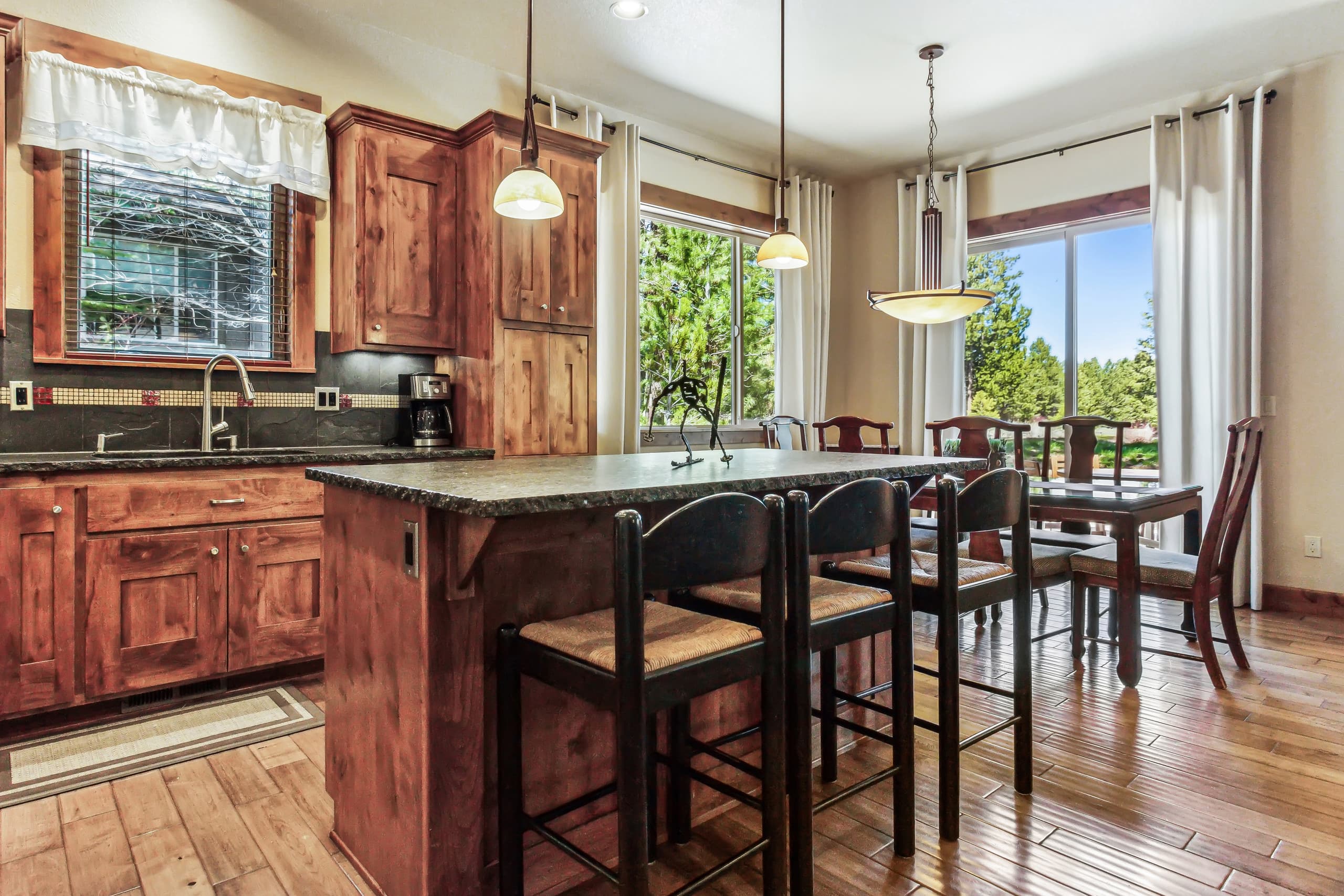 Closest to Bachelor 4 BR/4BA near Seventh Mtn Res 12